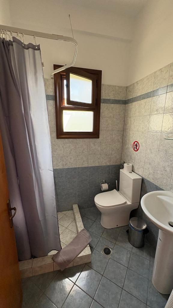 Romanza Rooms Poúlithra المظهر الخارجي الصورة